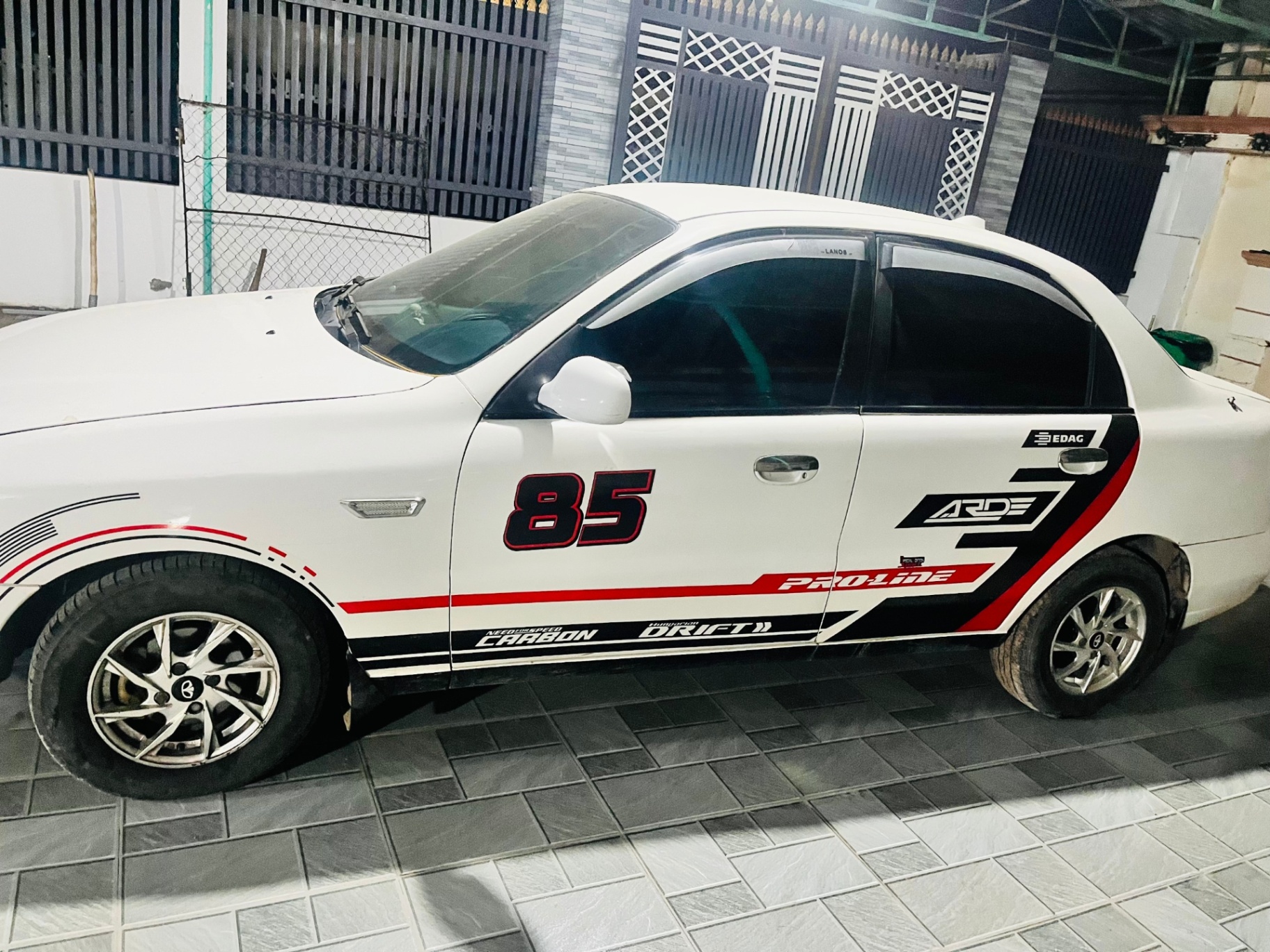 Daewoo Lanos 1.5 MT 2001 - Ngoại thất 1