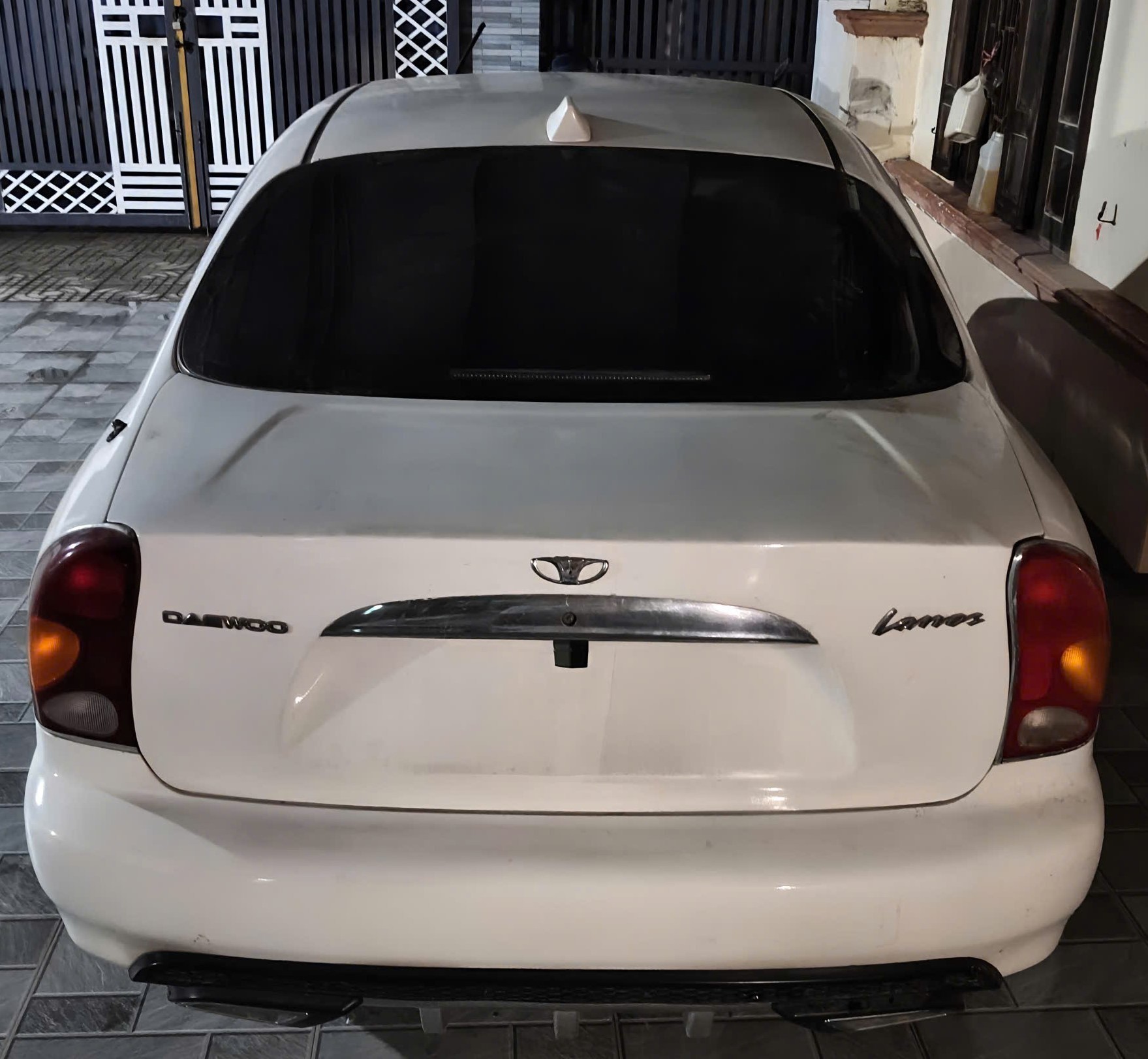 Daewoo Lanos 1.5 MT 2001 - Ngoại thất 3